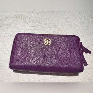 Tory Burch Purple/ Plum Leather Wallet - good condition